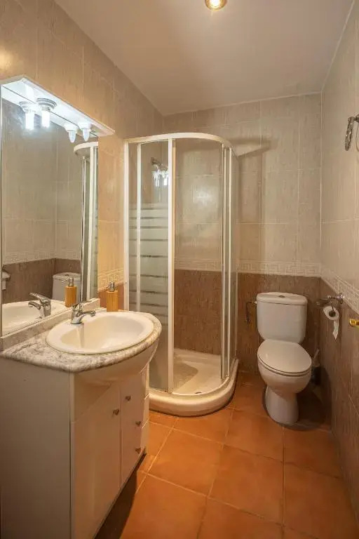 Casas Santos y Tolta