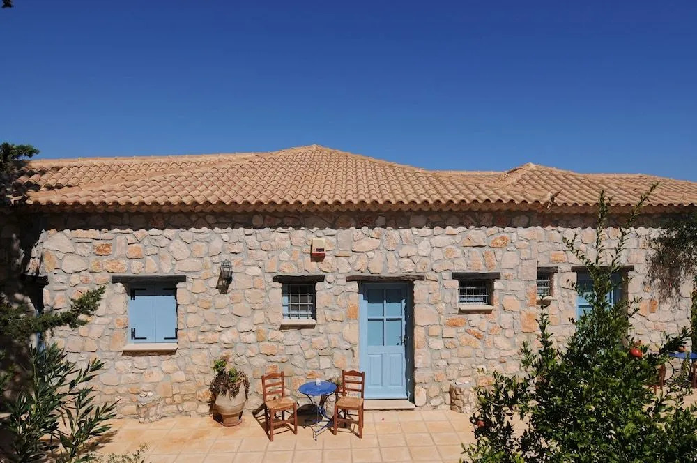 Strofilia Stone Residences