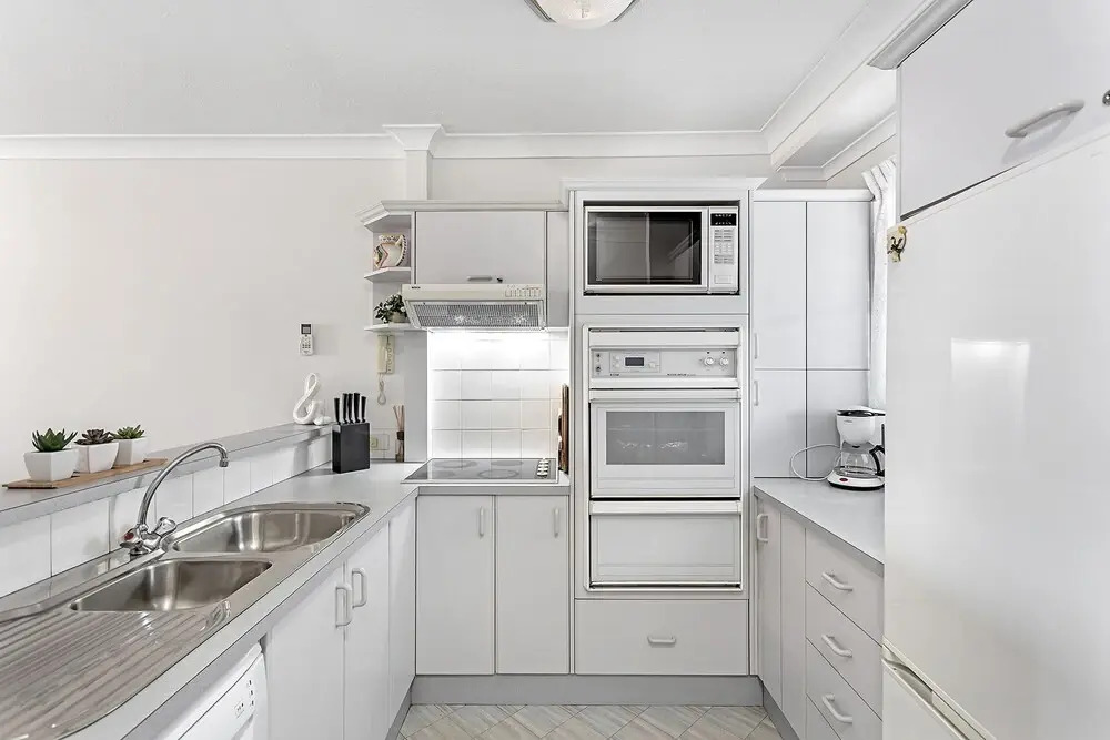 Nelson Towers, Unit 8/71 Victoria Parade