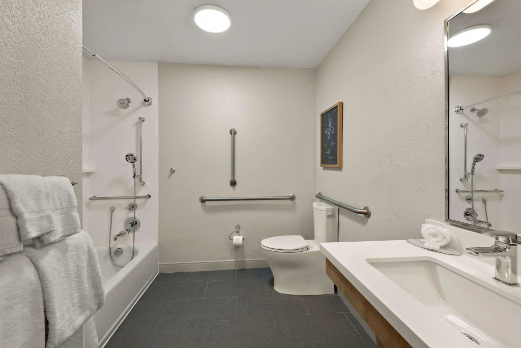 Sonesta Simply Suites Irvine East Foothill