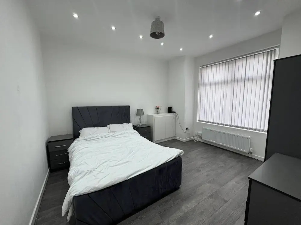 Housesleeps9-patio-parking-familyok