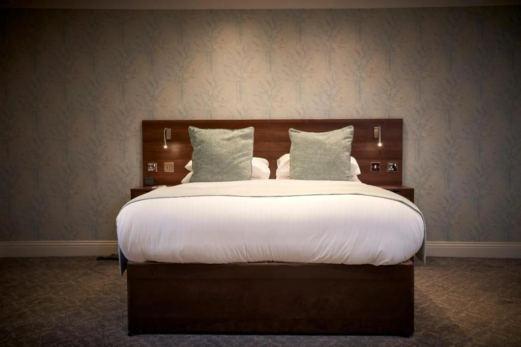 Kingston Theatre Hotel
