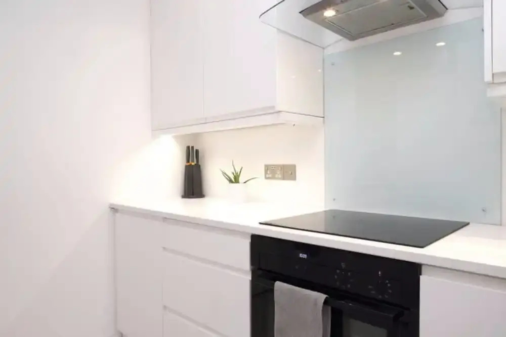 1 Bedroom Apartment In Morningside