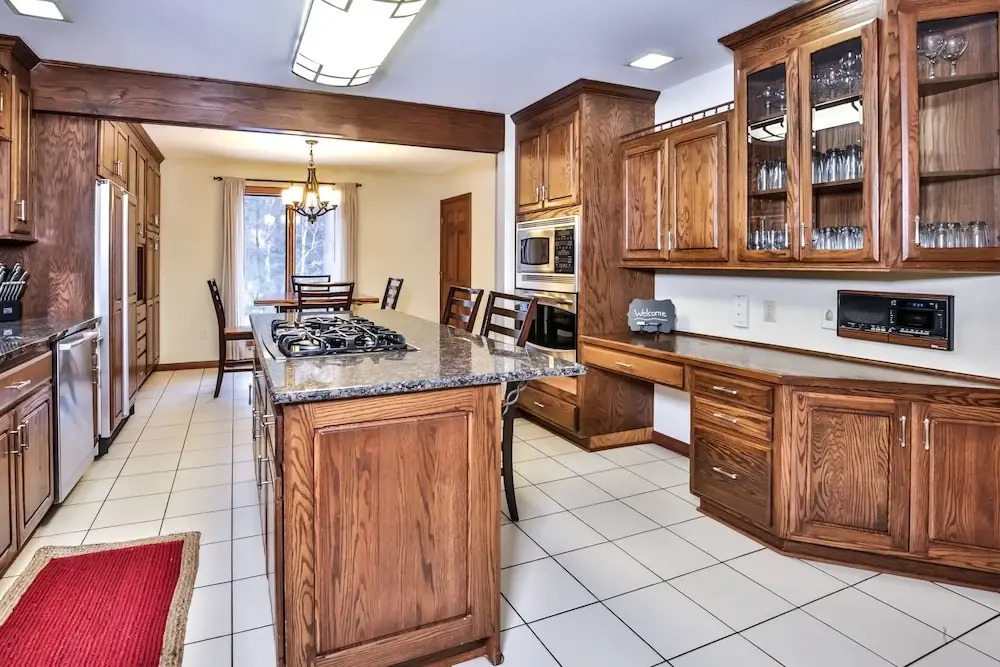 Pickerel Lodge - 4 Br Home