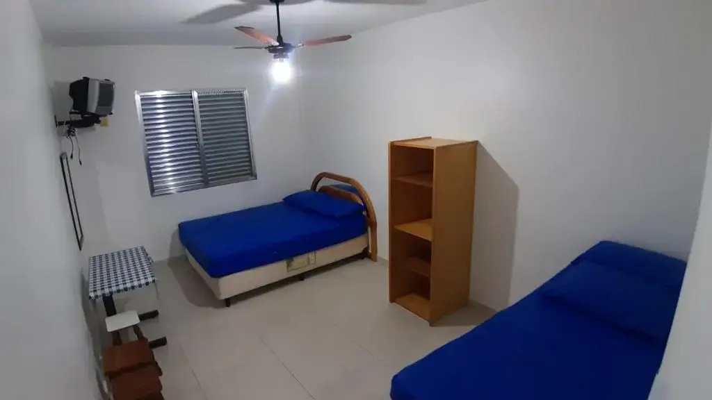 Sala-living/ 1 quadra da praia