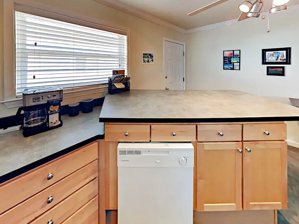 344 E Beach Blvd Condo Unit 21 by RedAwning