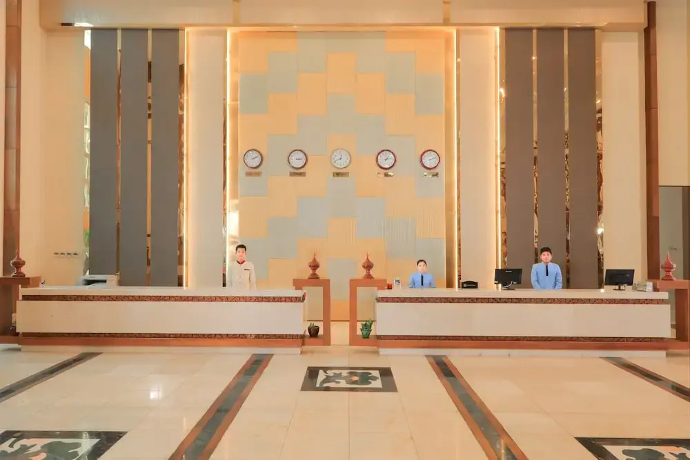 The Hotel Grand ACE
