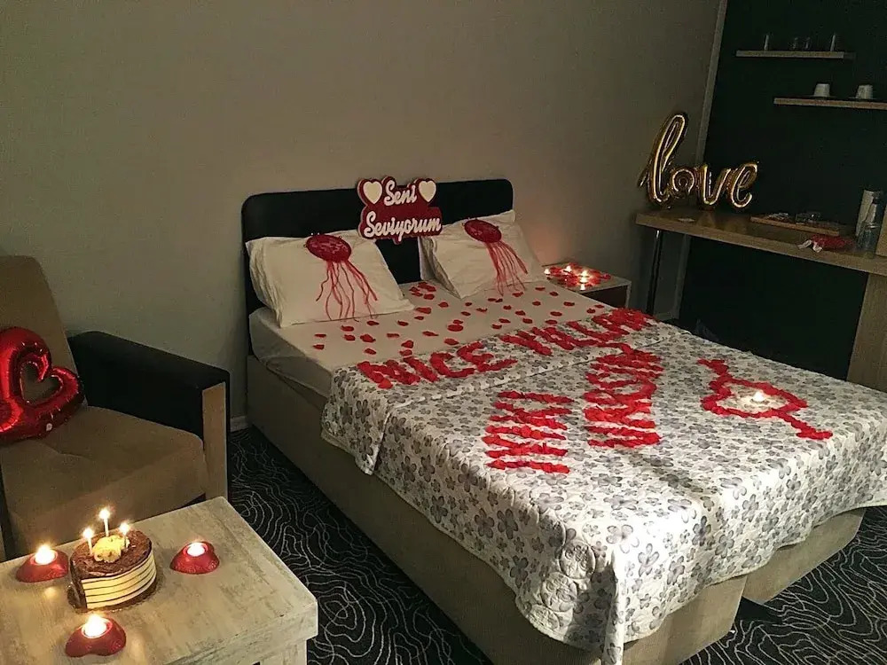 Live Suites