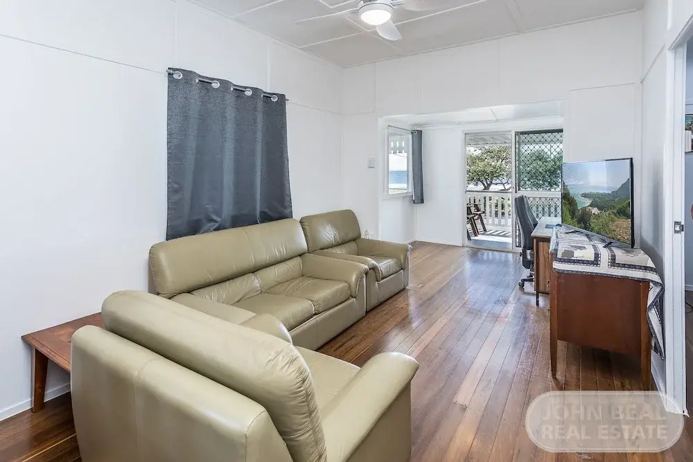 Brighton Waterfront Beach House