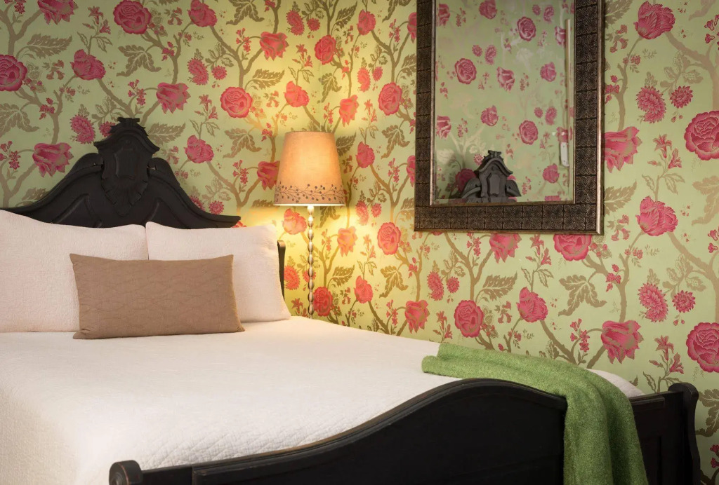 The Carroll Villa Hotel