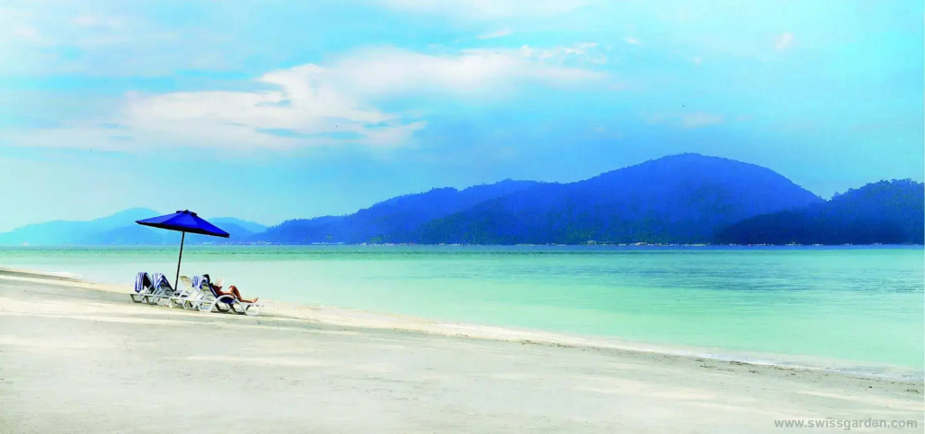 DoubleTree by Hilton Damai Laut