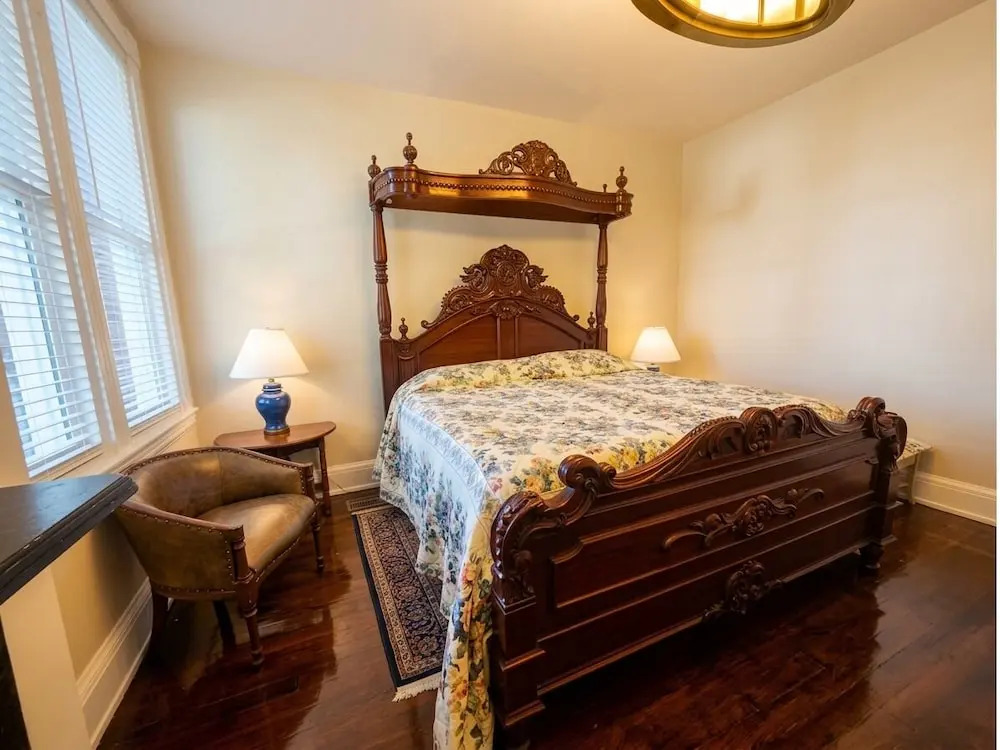 Moon River Bed and Breakfast