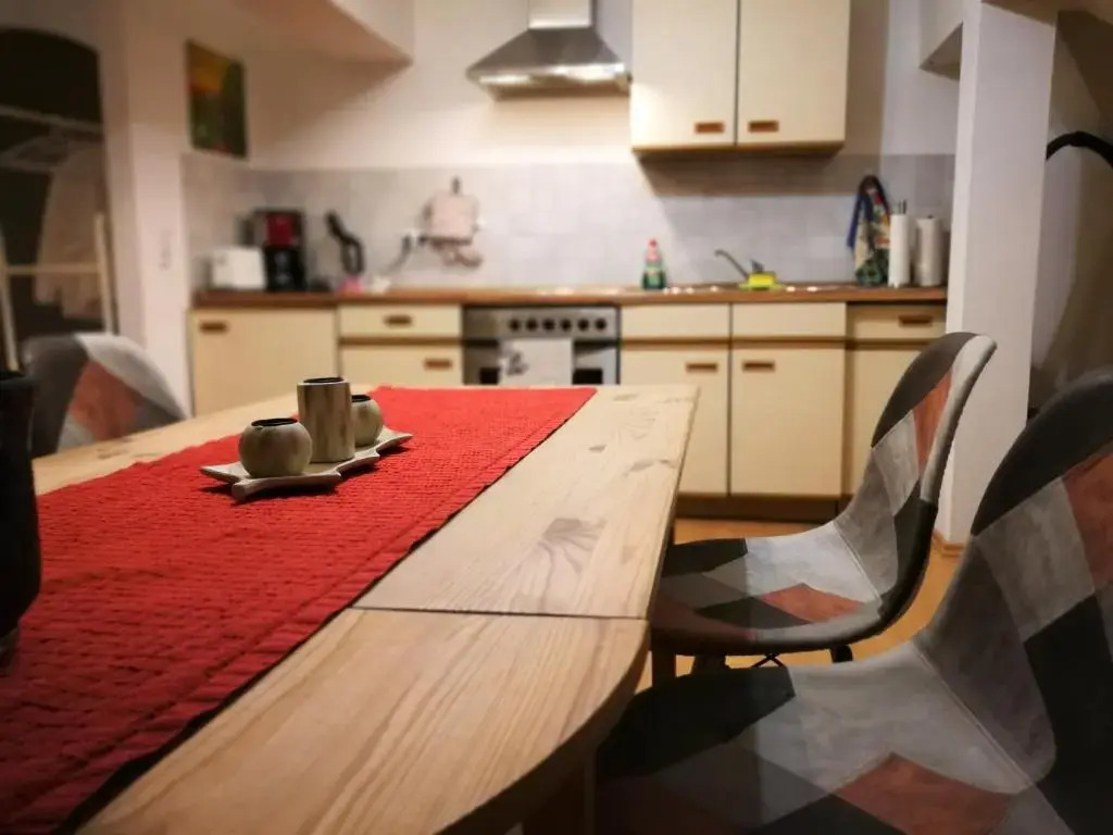 Attic Oelsnitz am Hegebach mit Netflix und Parkplatz Self Check-in