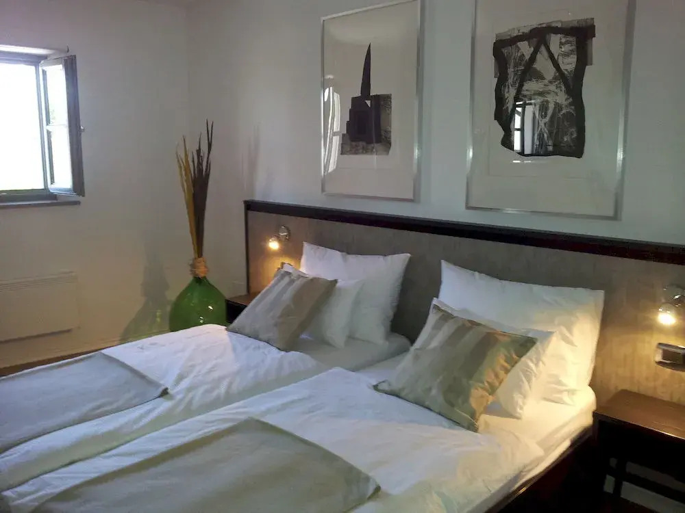 Garni Hotel Dvor