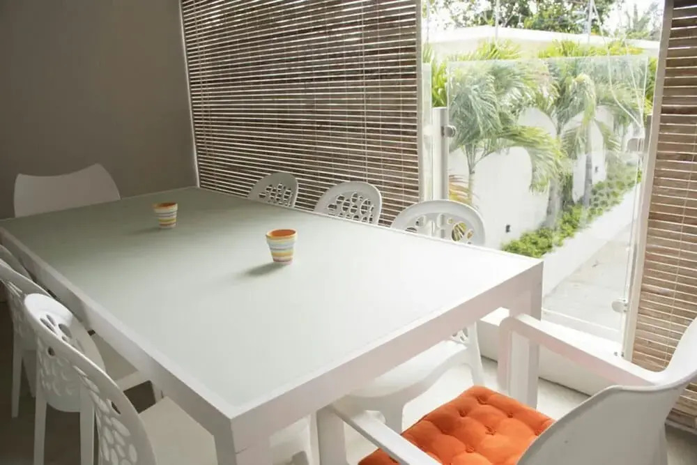 Modern 2-bed Sleeps 4 With Balcony