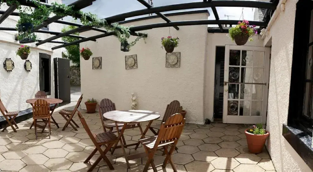 The Horseshoe Inn