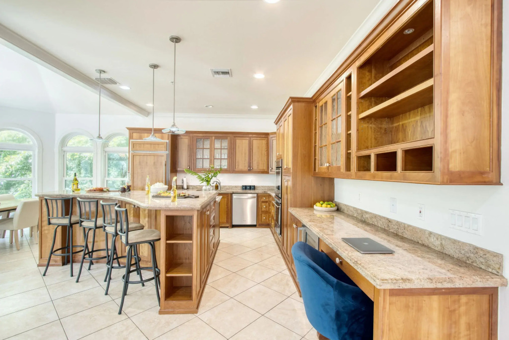 Walk to Beach, Pool+hot Tub, Game Room Captiva 5bdr Coco Mango by Avantstay