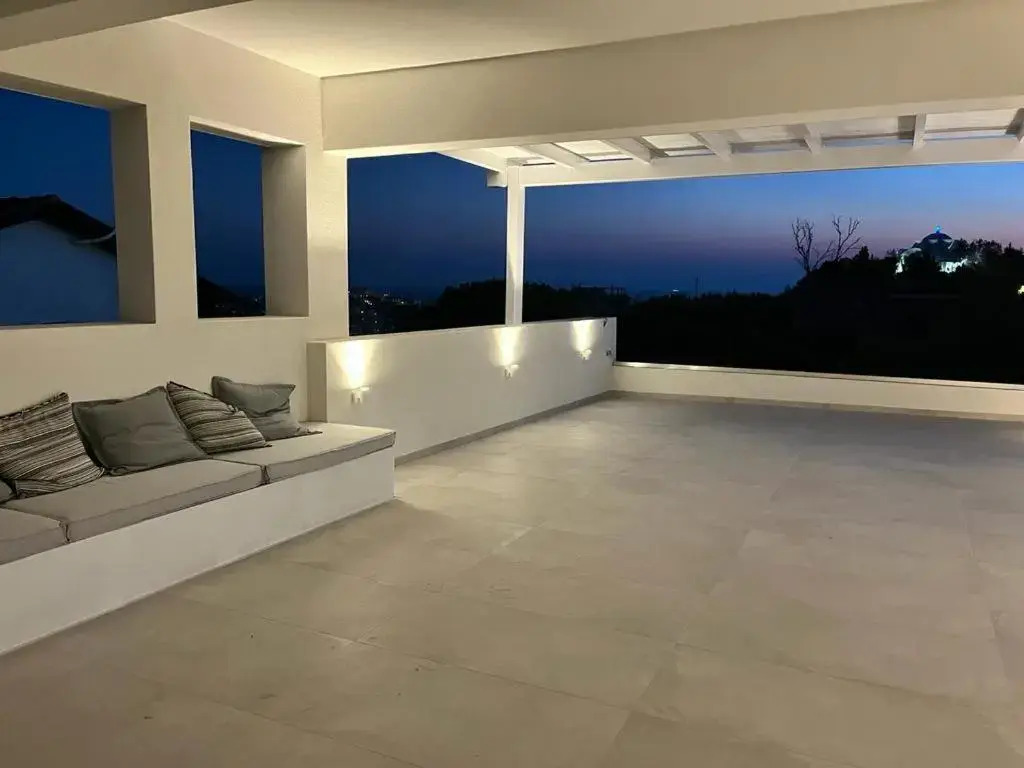 Saronida Boutique Villa Private Pool, Sea views, Lovely Gardens & Roof Terrace