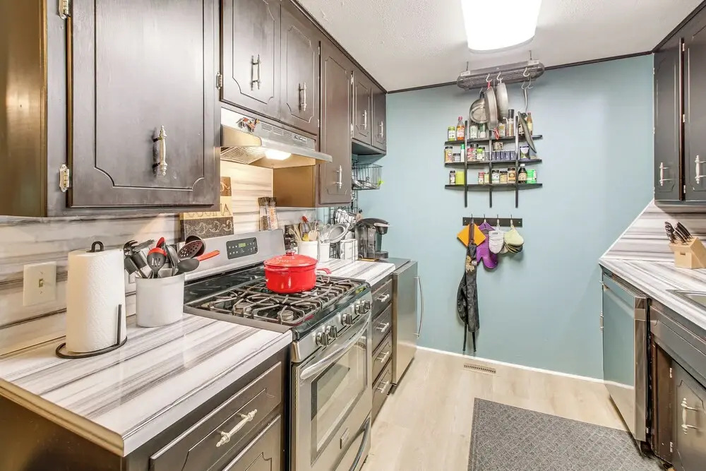 Walk to Bathhouse Row: Dog-friendly Home!