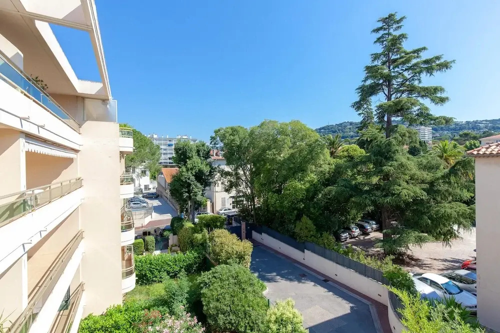 Studio In Cannes With Wonderful City View Terrace And Wifi 50 M From The Beach