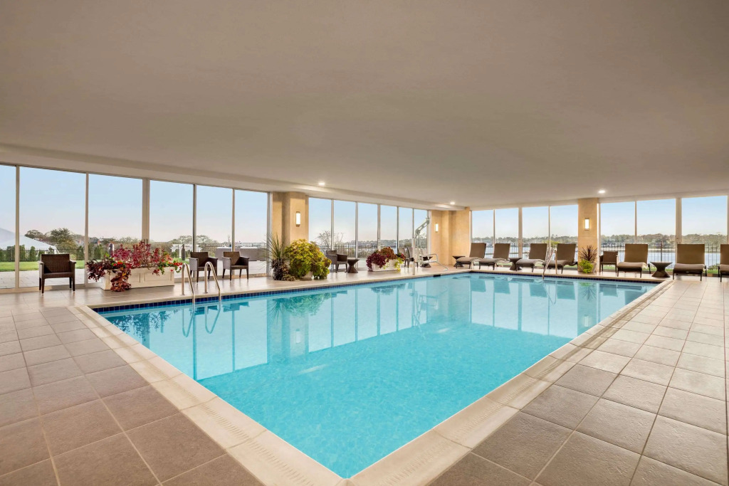 Wyndham Newport Hotel