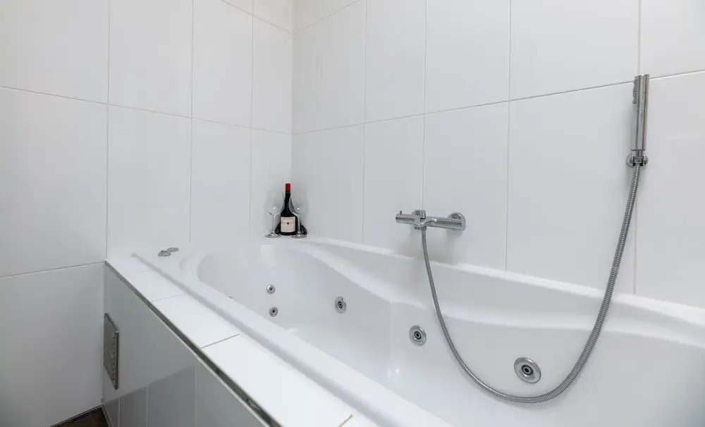 L'Home Apartment