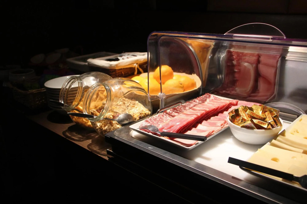Kyriad Restaurant Centre SPA Vichy