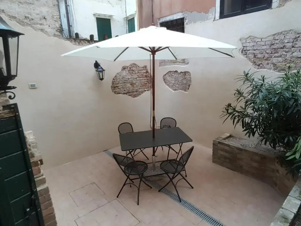 La Corte Incantata (alla Biennale)