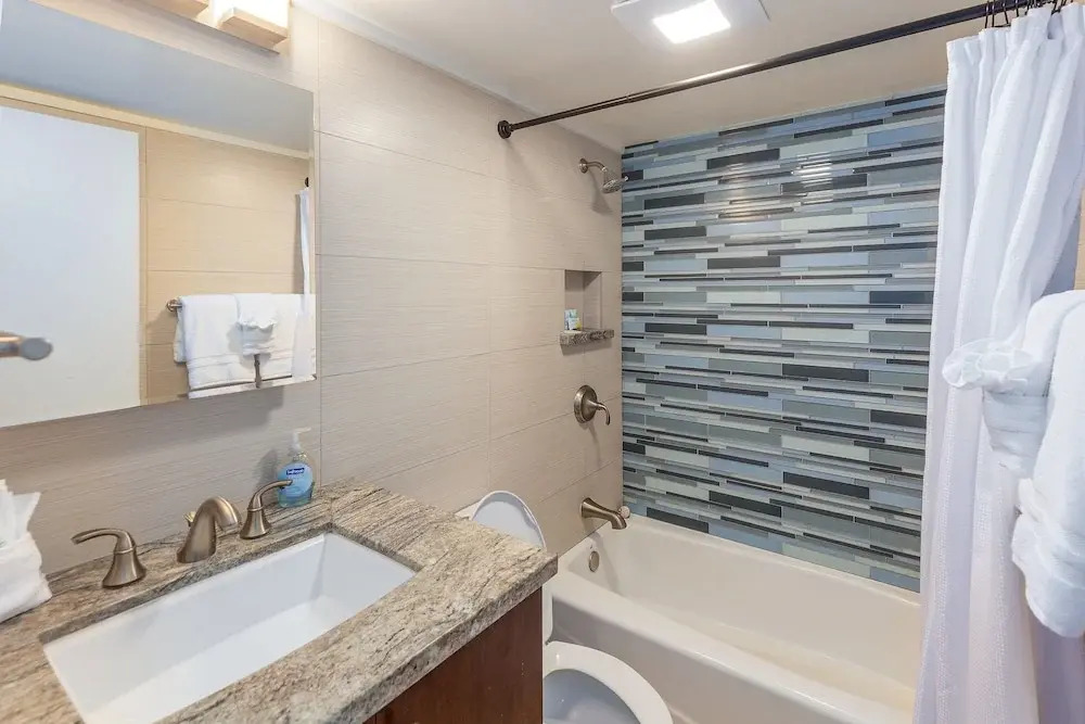 Kamaole Sands 10-403 - Stunning Renovation - Penthouse Level - Split AC - Look!