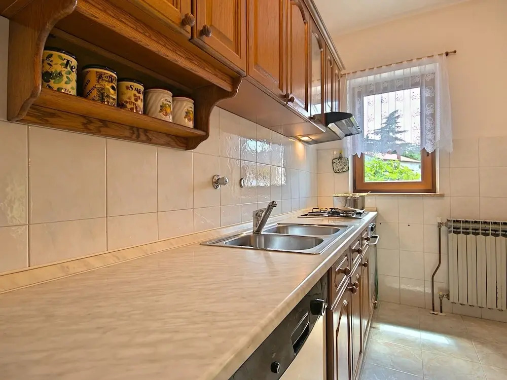 Spacious Villa for 12 Persons With Private Pool Near Rovinj and the Beach