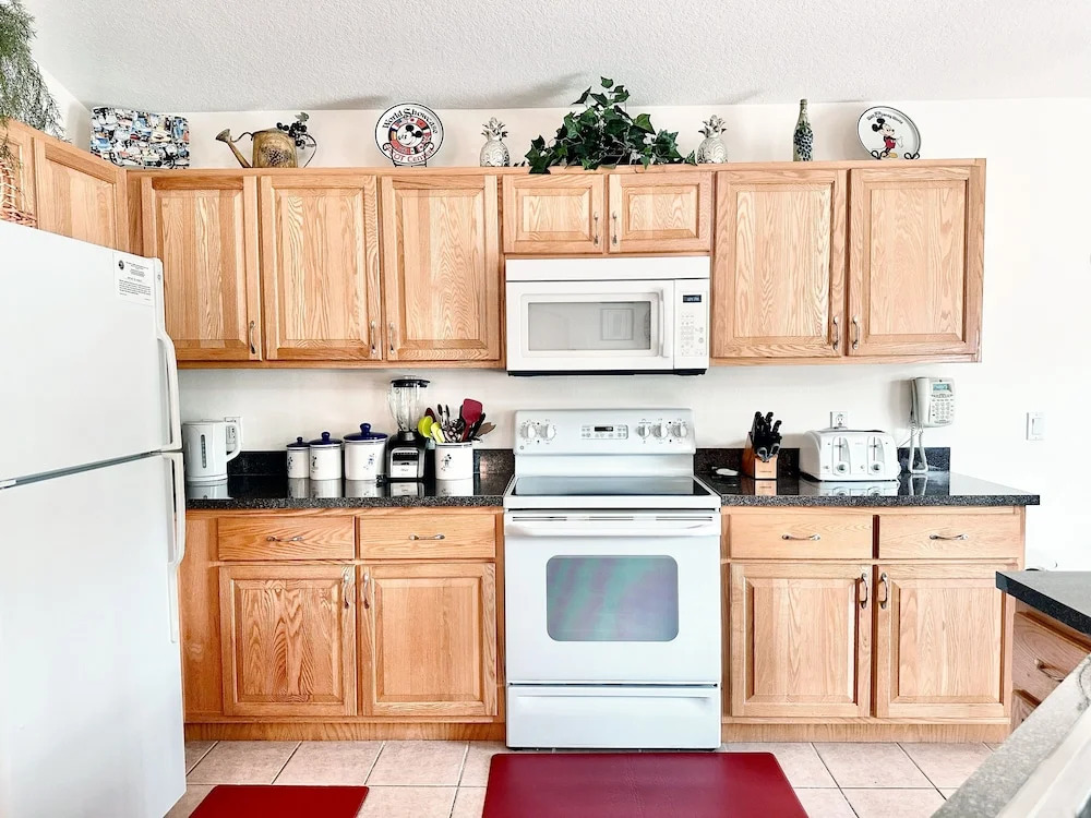 777bd - West Haven Gated Community 4 Bedroom Home by RedAwning