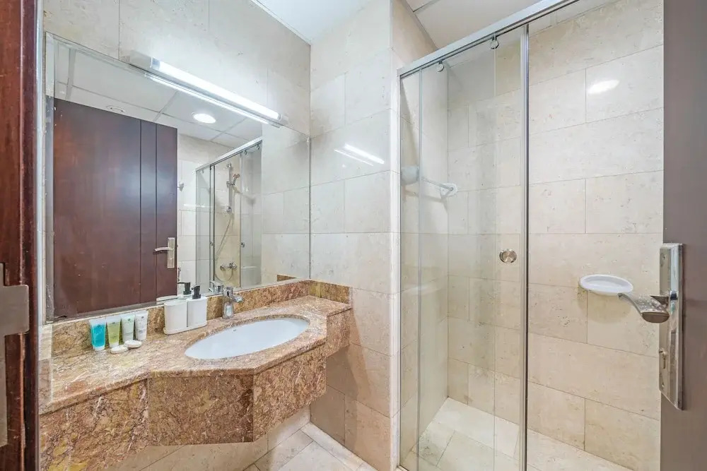 Stunning Business Bay Apartment With Balcony