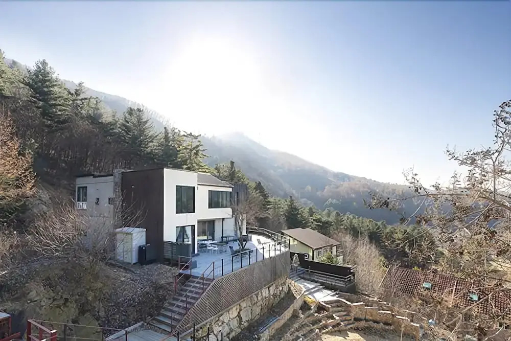 Yangpyeong santa pension