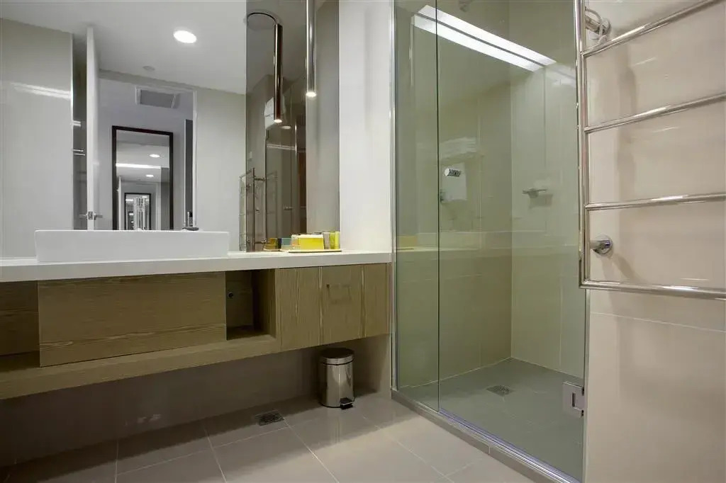 Hotel 115