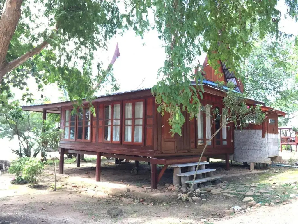 Koh Talu Island Resort