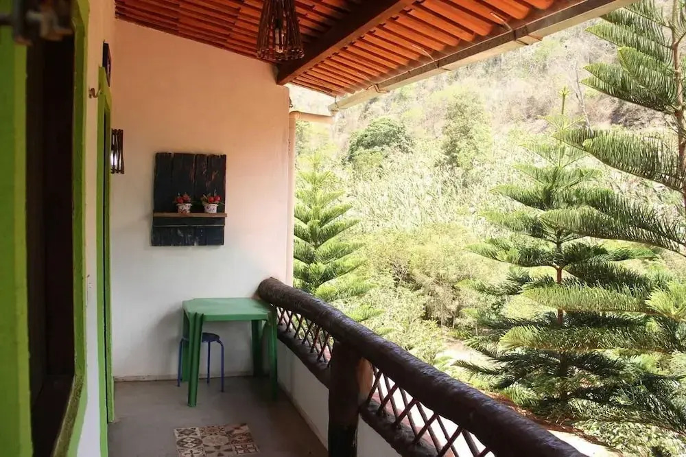 Saíra Recanto de Serra