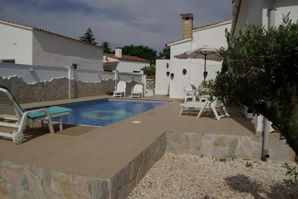 370-casa Grande con Piscina Privada y Jardín