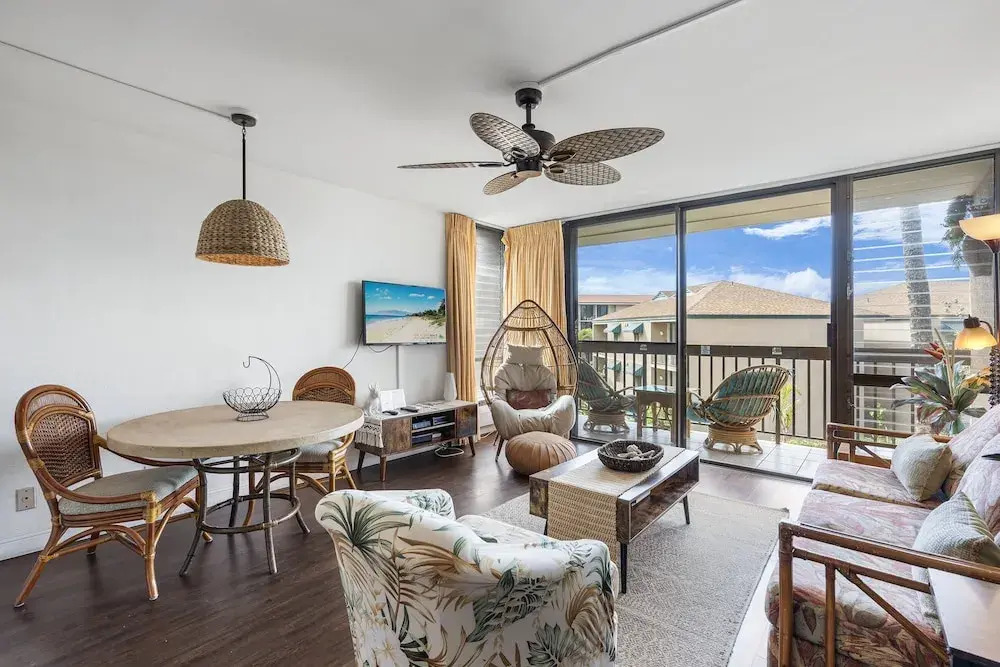 Maui Vista 2-301 - Modern and Bright Renovation in Building 2, No Carpet, AC!
