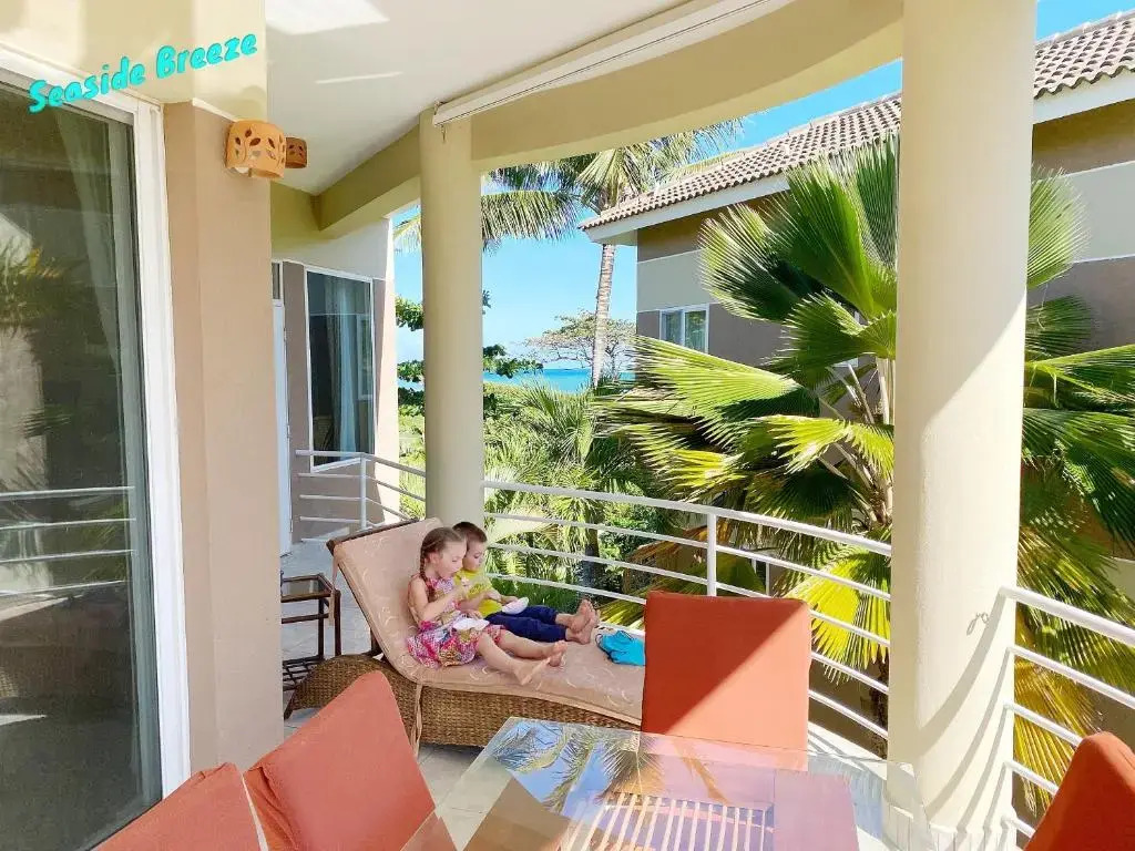 3BR Stunning penthouse / Beach front