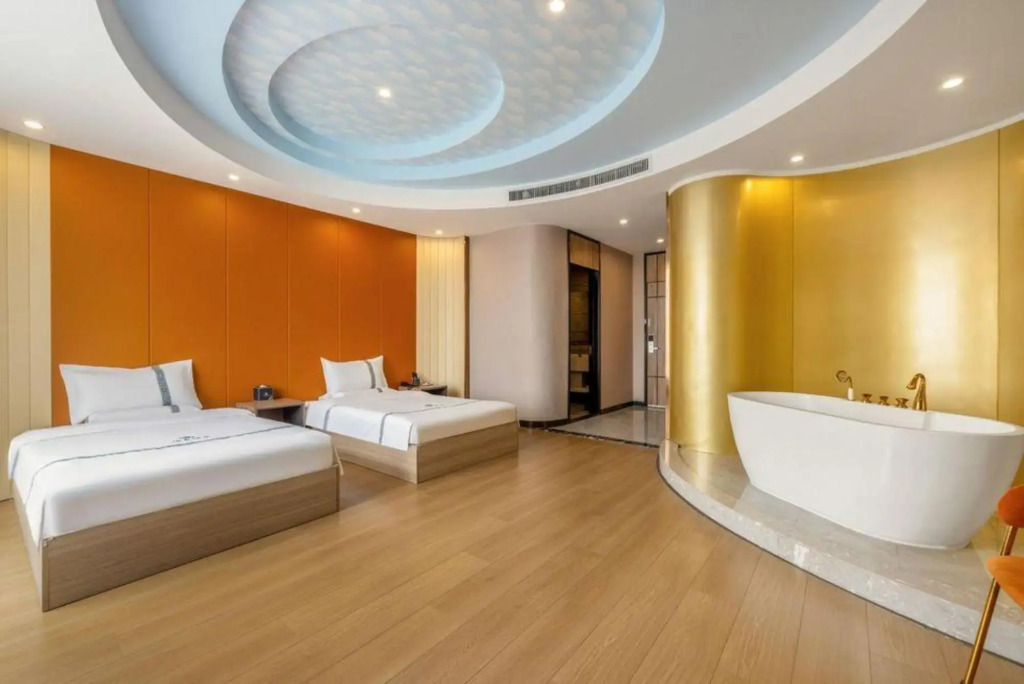 Saint Maur Hotel