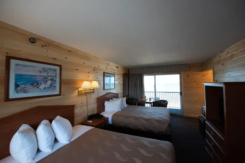 Blue Water Beachfront Hotel & Waterpark