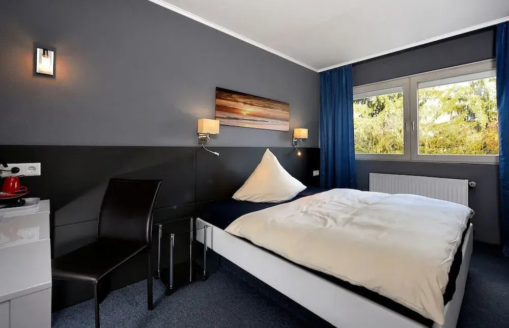 Hotel Bitzer Backnang Zentrum 24h Check In Frühstück zubuchbar gratis Parkplätze