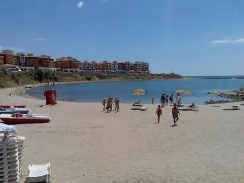 Quiet, relax and sand beach place with 4star service
