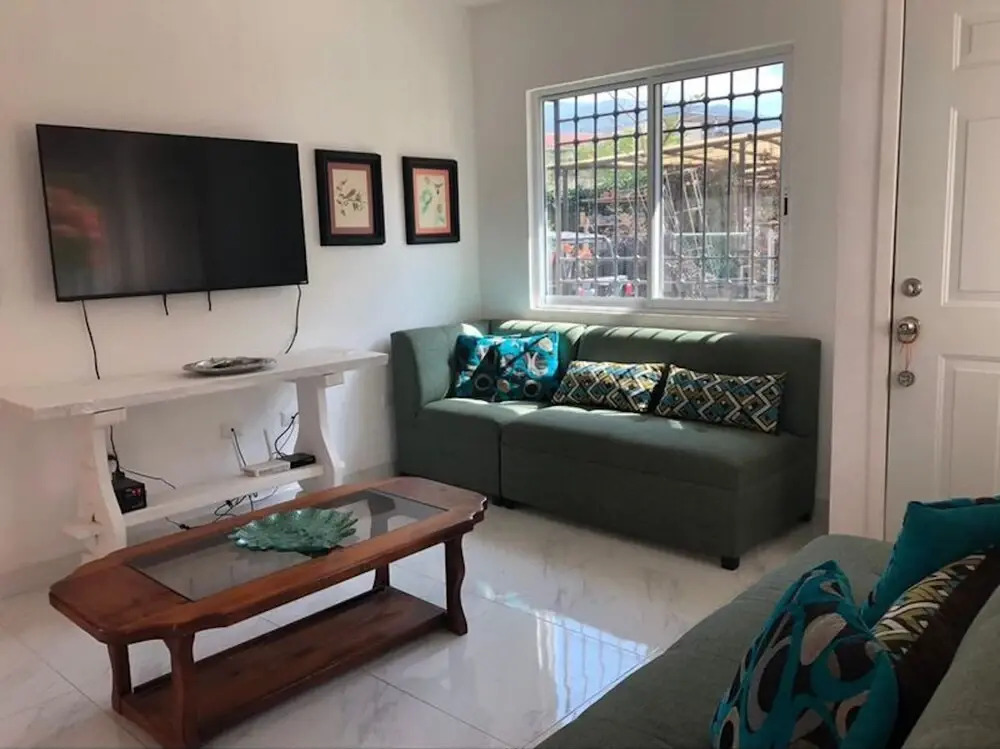 House for 6 People Comfortable and Economical