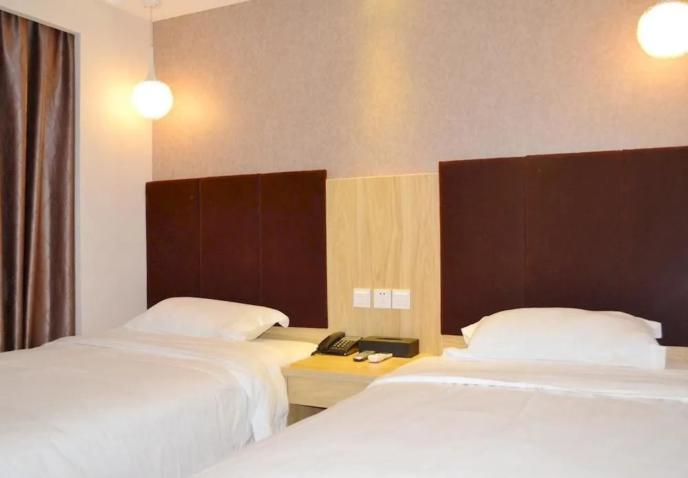 Longzhou Hotel