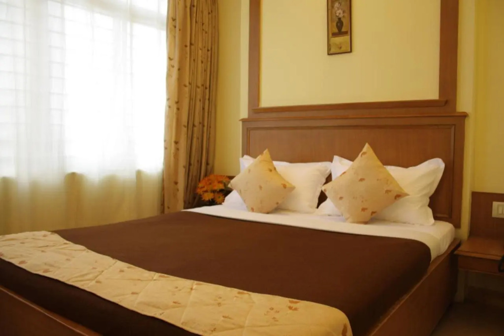 Hotel Roopa