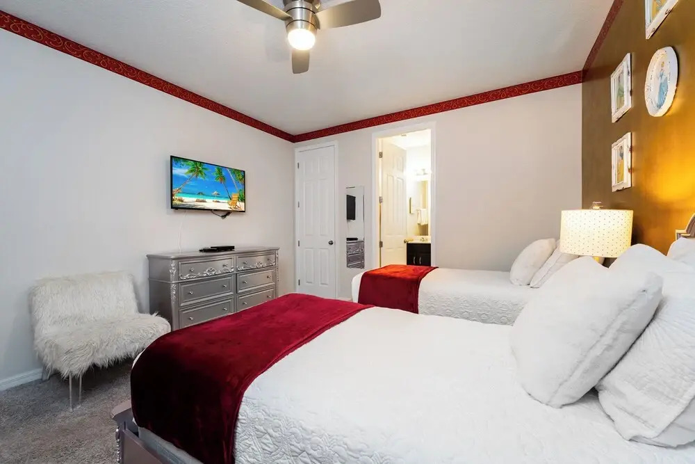 Stunning Sunsets & Private Pool 7BD