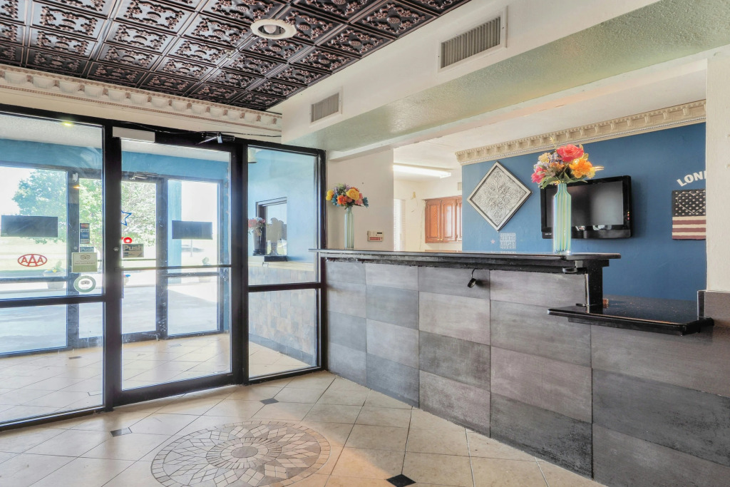 Lonestar Inn & Suites, Erick OK Hwy 40 BY OYO