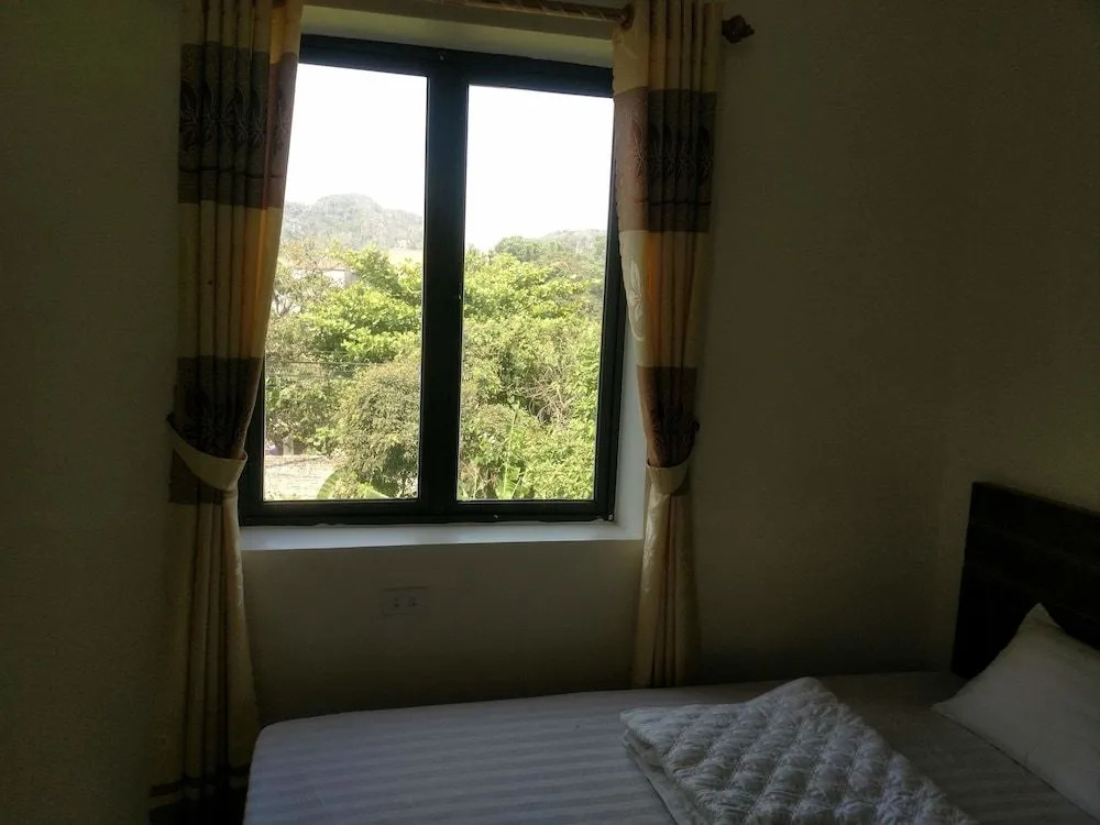 Tuyets Homestay