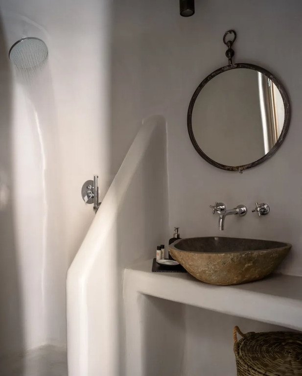 White Dream Suites